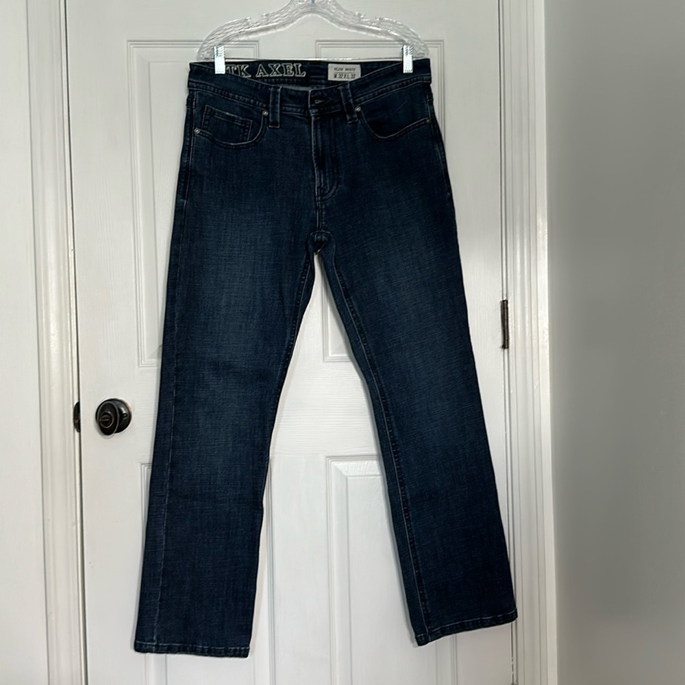 Size 32x32 TK Axel slim bootcut blue jeans.